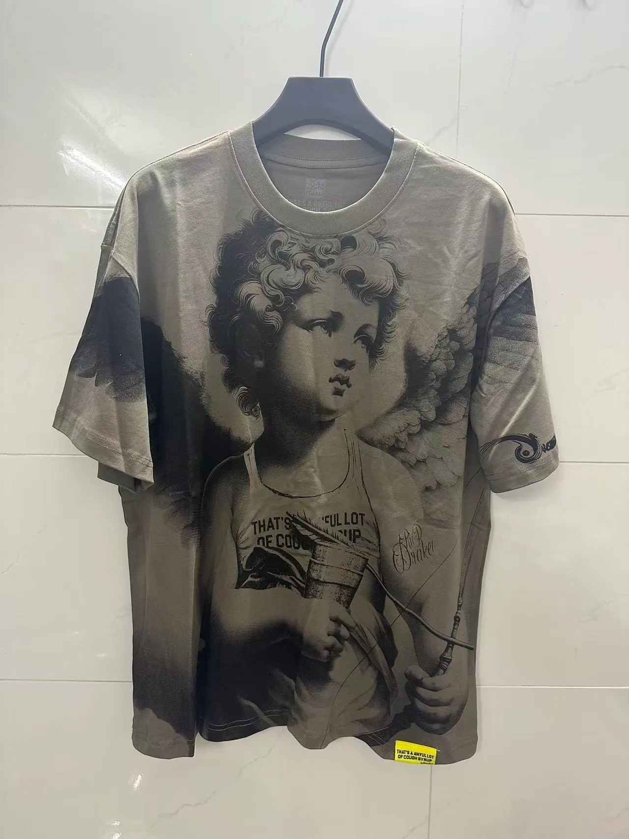 # Green｜That's A AWFUL LOT OF COUGH SYRUP In Stock Real shot American simple trendy brand loose casual T-shirt Fabric (fabric): 32 counts Weight combed double yarn pure cotton Sizes (size): S-M L X L Color (colour): Black/White 👉